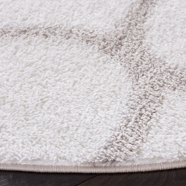 Tahoe Shag 677 Rug | Safavieh - THO677 - White / Silver