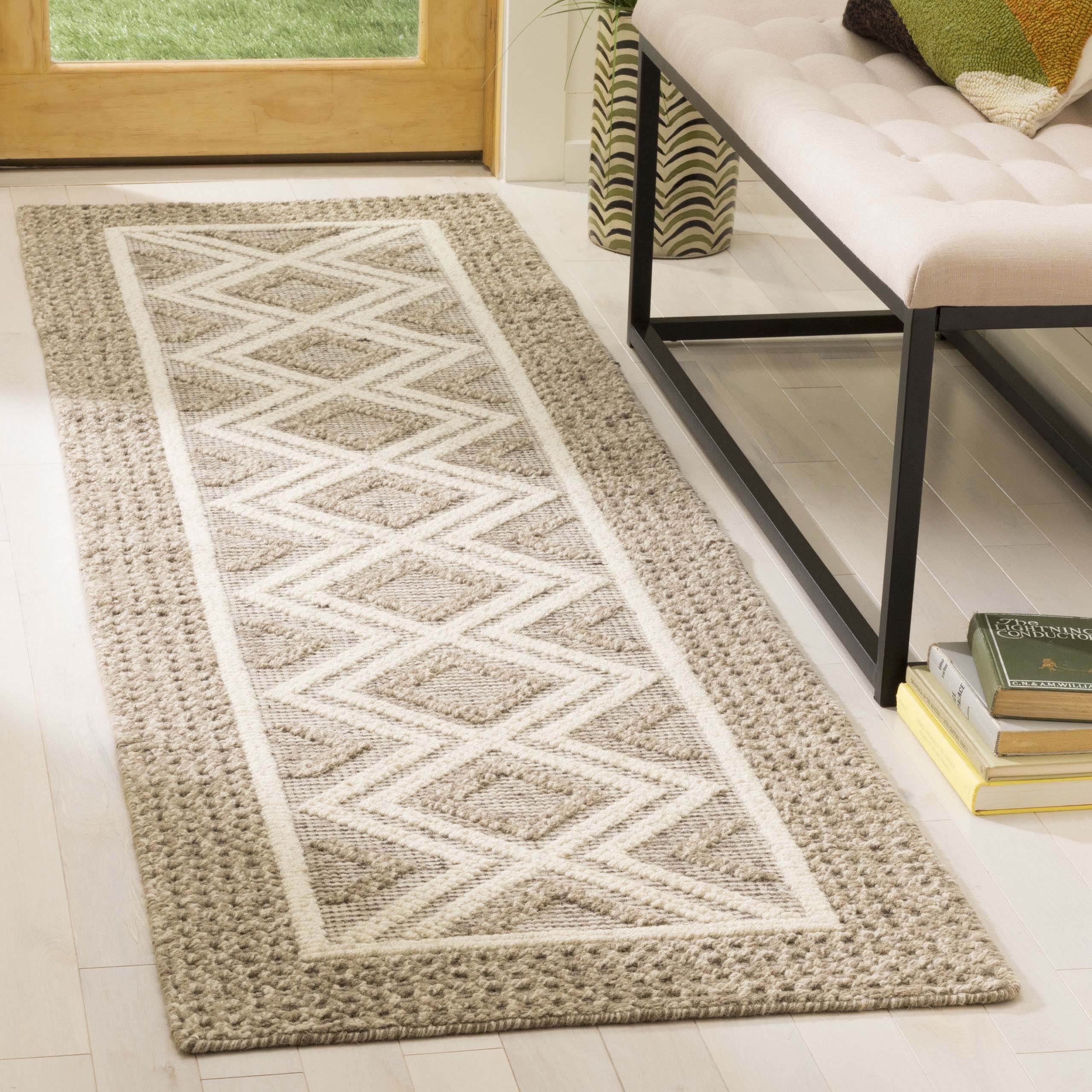 Vermont 212 Rug | Safavieh - VRM212 - Beige / Ivory