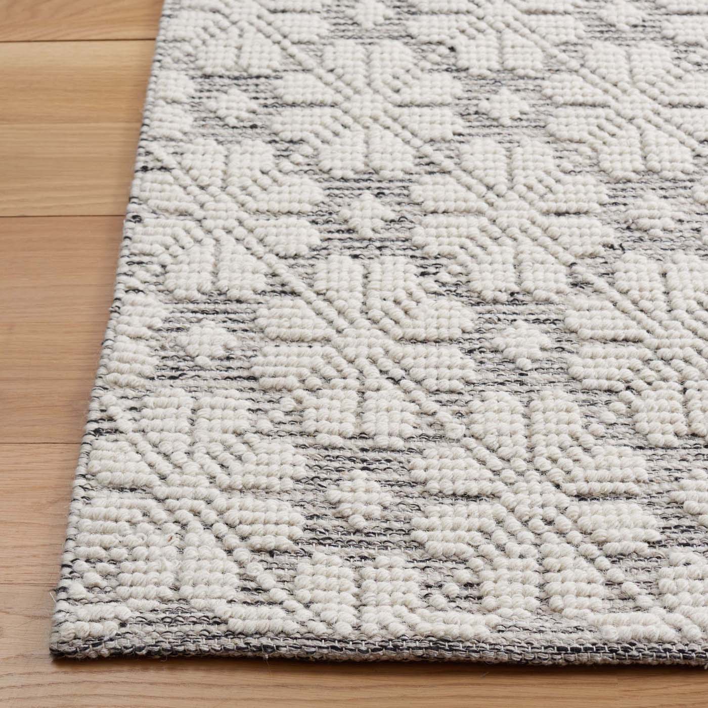 Vermont 303 Rug | Safavieh - VRM303 - Ivory / Grey