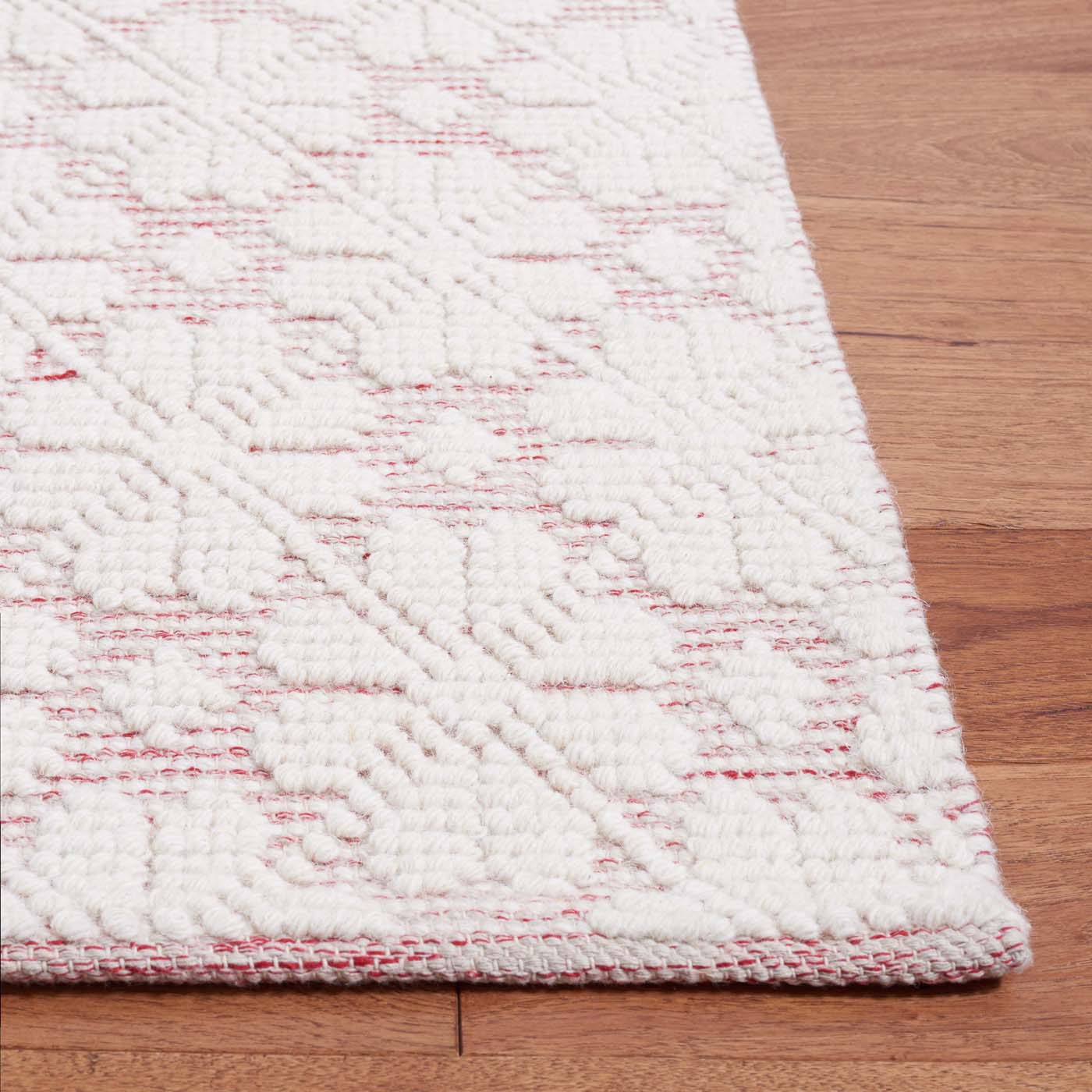 Vermont 303 Rug | Safavieh - VRM303 - Ivory / Red