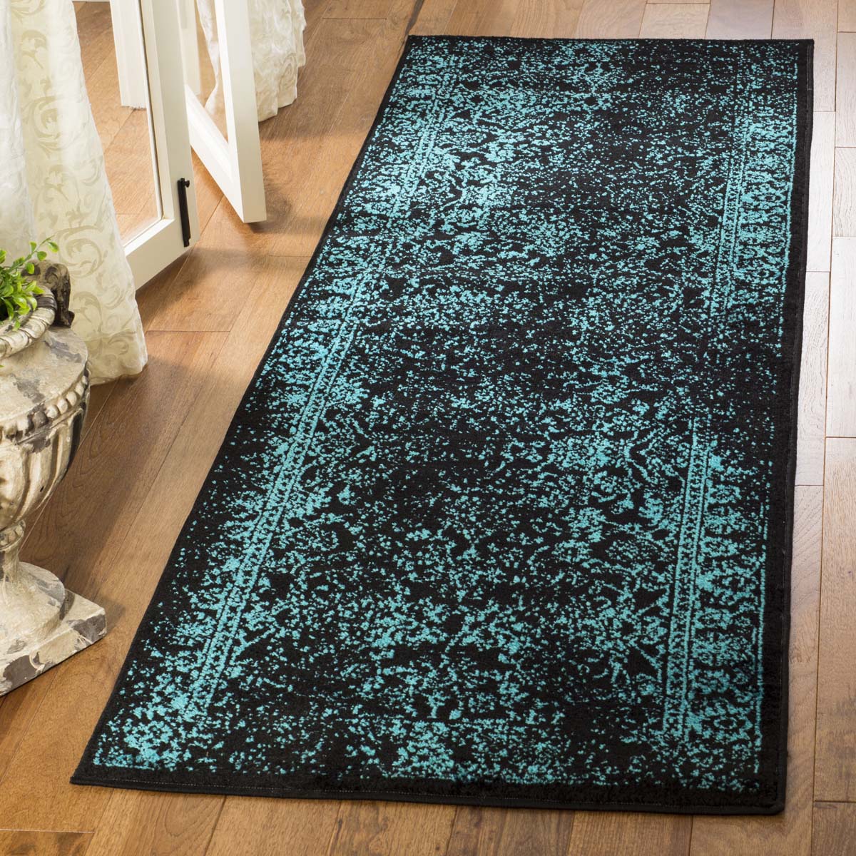Safavieh Adirondack 109 Rug, Black, ADR109 - Black / Teal
