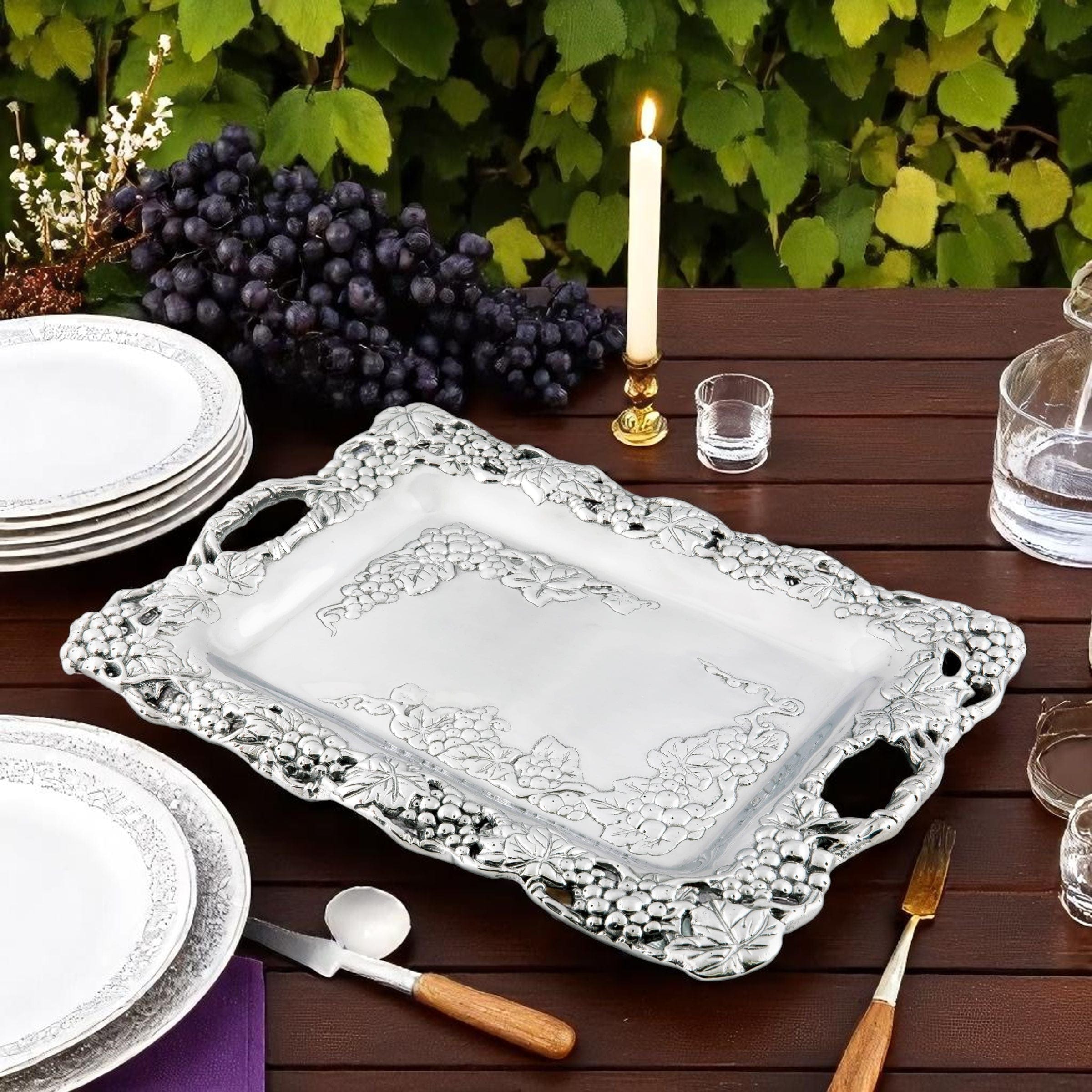 Grape Clutch Tray