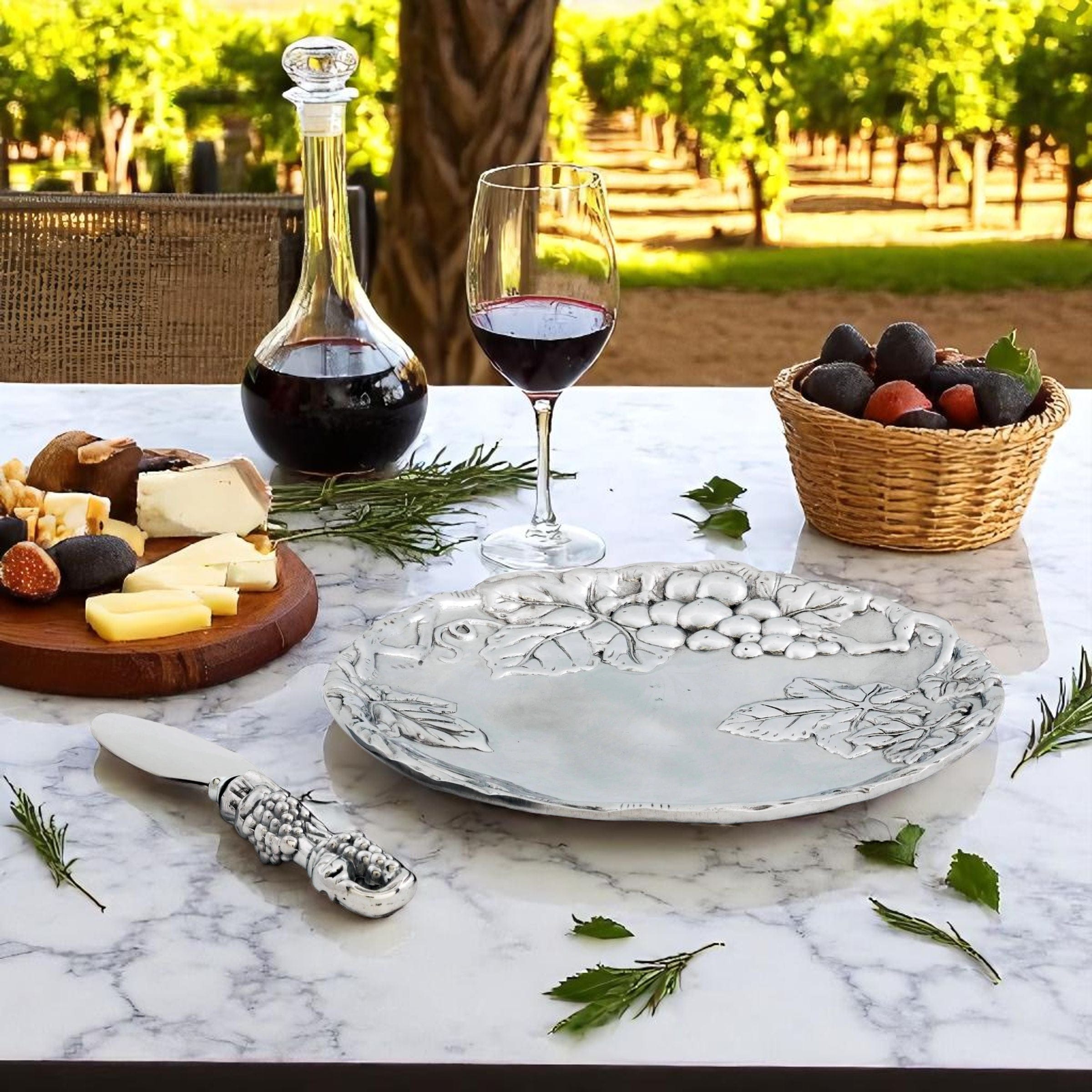 Grape Plate with Server