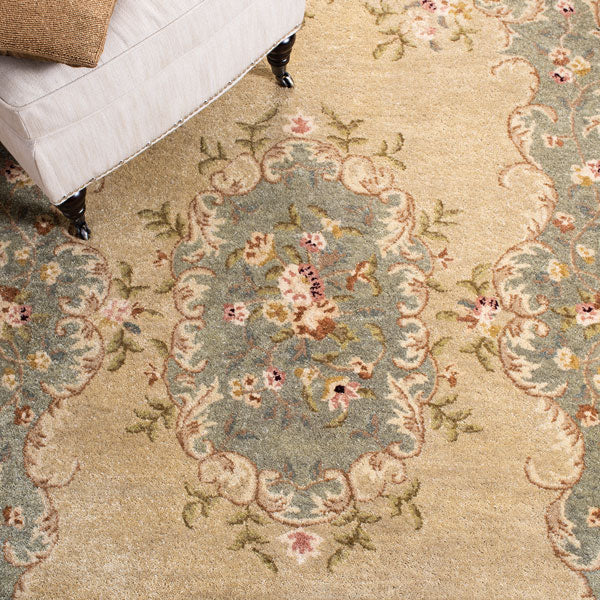 Bergama Rug | Safavieh -  BRG166A - Ivory / Light Blue