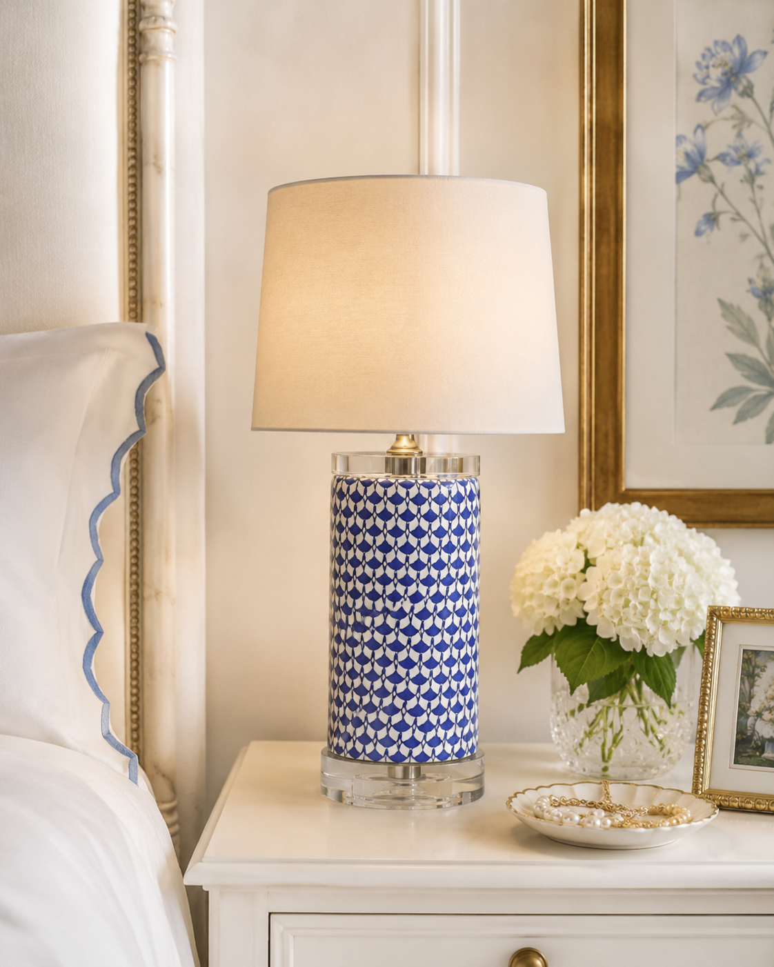 Palmetto Blue Fish Scale Crystal Lamp