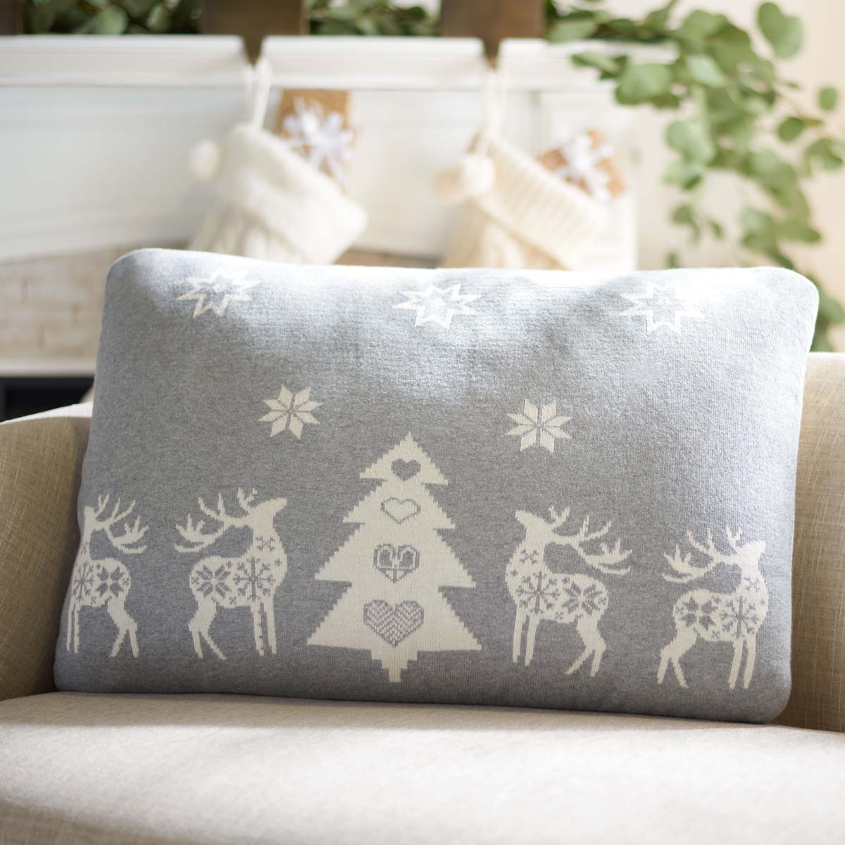 Twinkling Pillow | Safavieh - HOL3006 - Grey