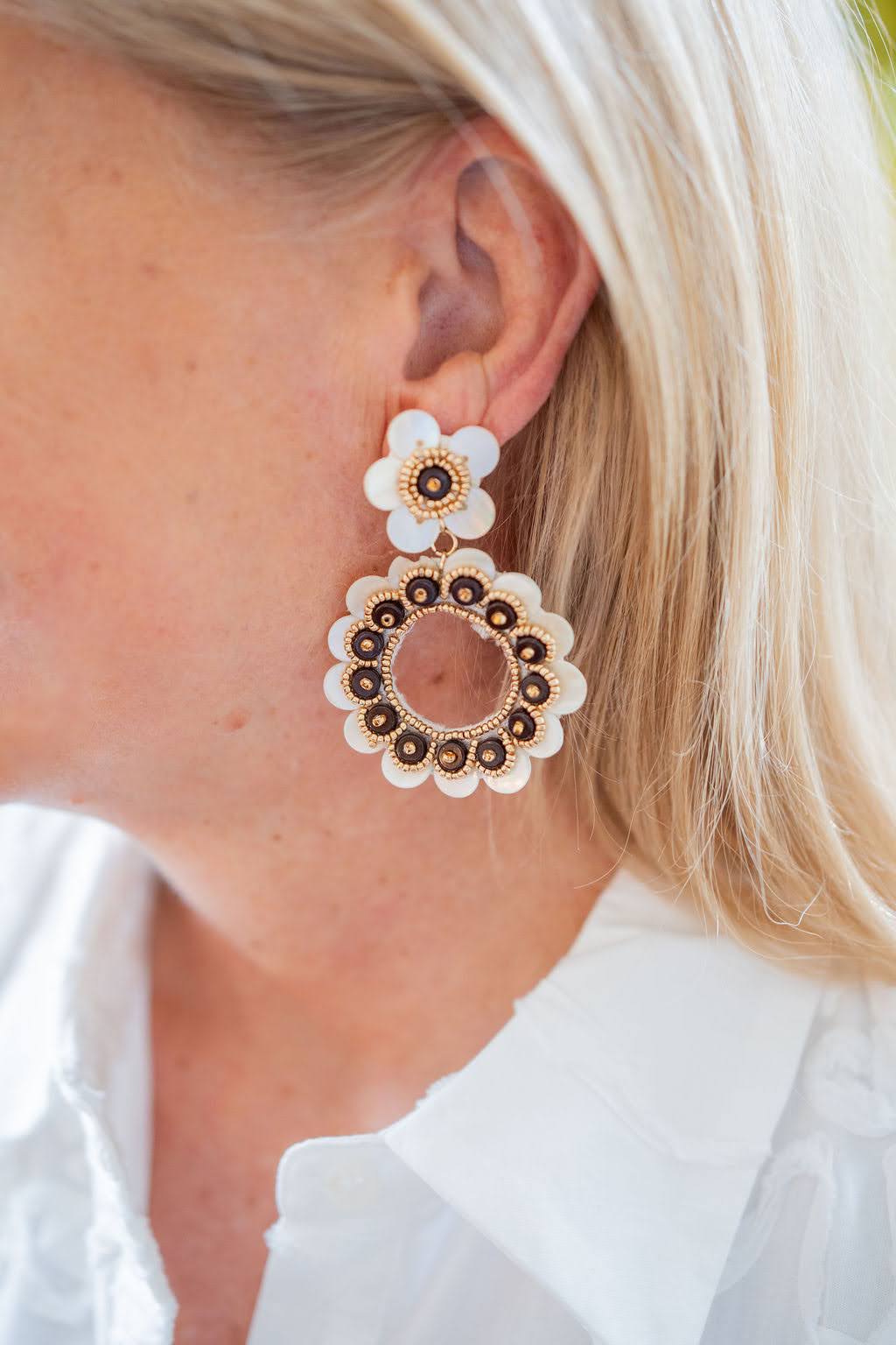 Kara Seashell Earring