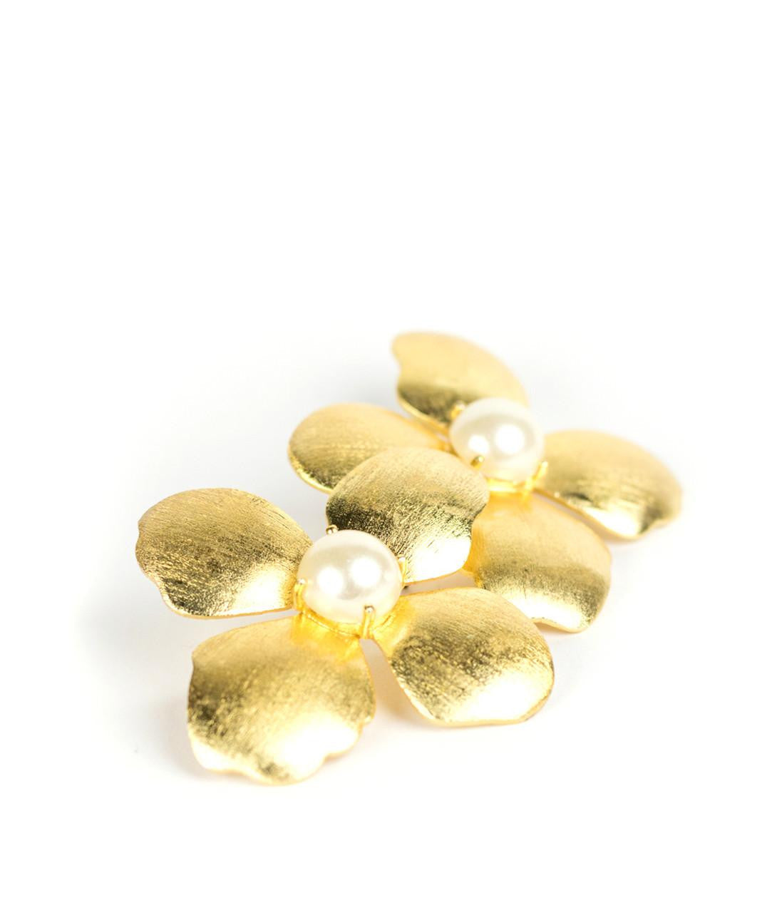 Maggie Earrings - Pearl