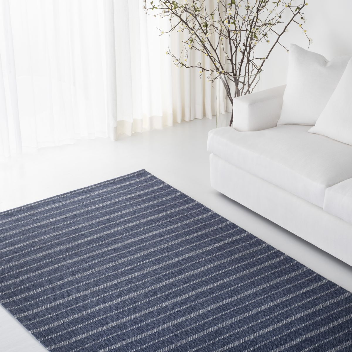 Miles Stripe Rug | Lauren Ralph Lauren - LRL6400 - Navy