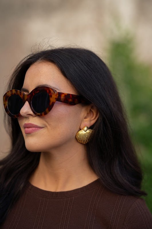 Sullivan Gold Shell Earring - 18k Gold Plated - Belle of the Ball Collection