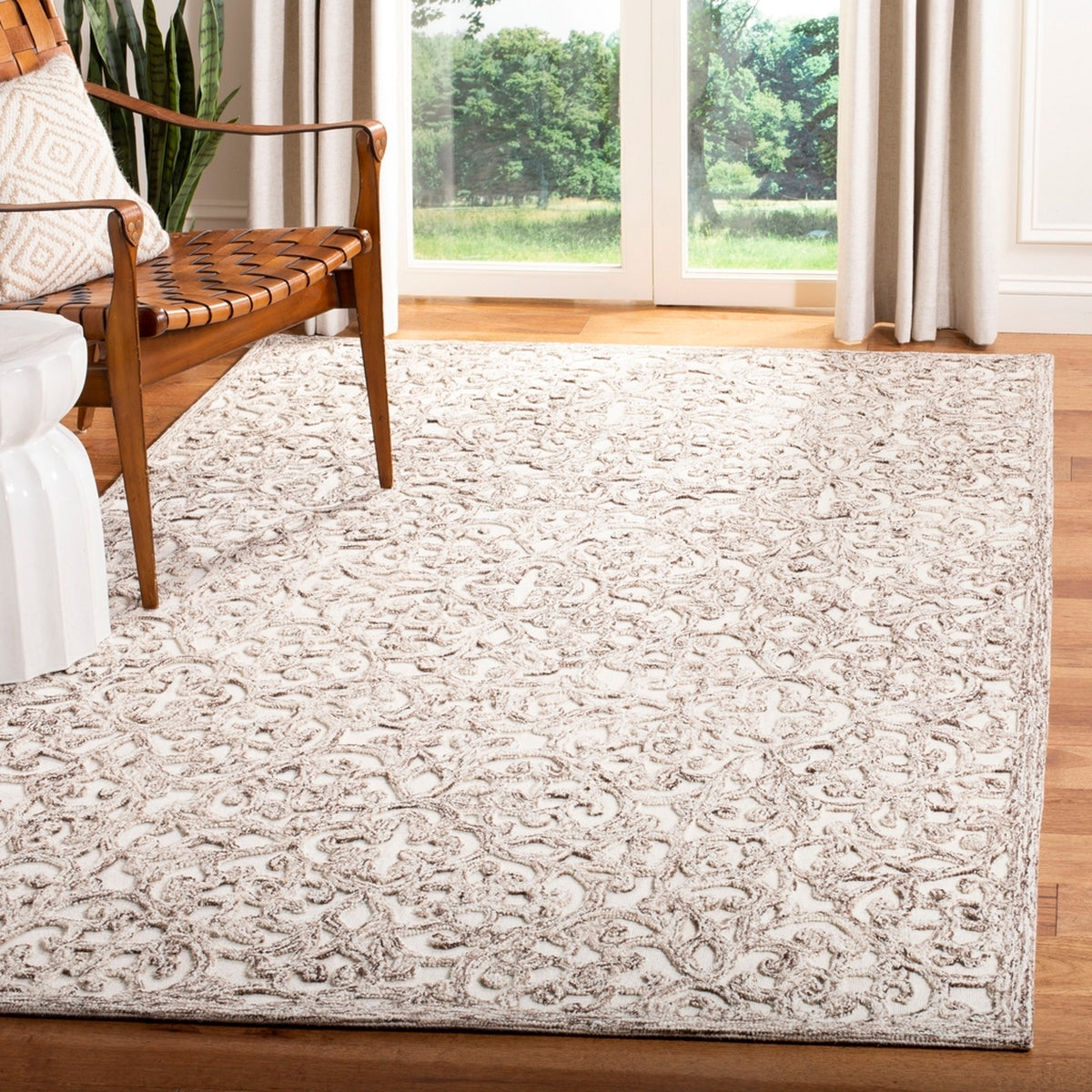 Trace 103 Rug | Safavieh - TRC103 - Brown / Ivory