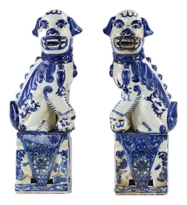 Midsize Blue and White Foo Dogs