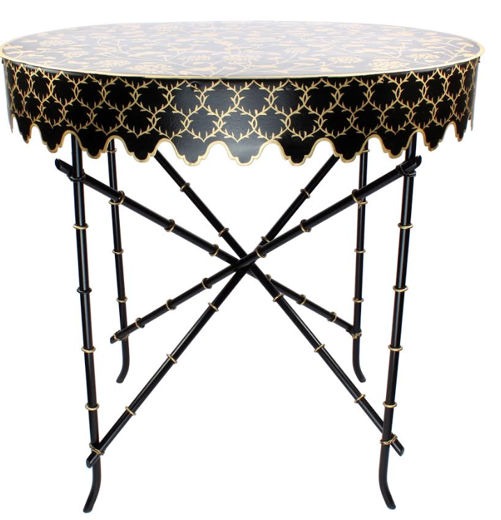 Black & Gold Trellis Scalloped Table